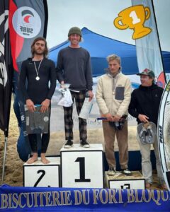 Théo Julitte du Spirit surf club champion du Morbihan de surf 2023