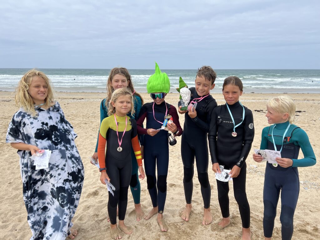 Juillet 2023 trolls Surf Cup Quai des Glaces compétition benjamin organisée par le spirit surf club saint Pierre Quiberon